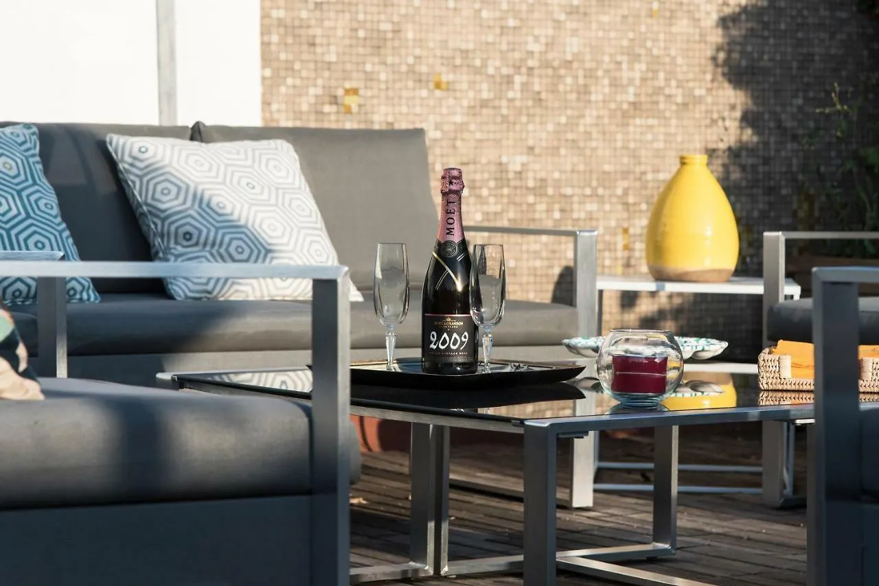 Luxurious 4Bdr Penthouse Near Duomo Cathedral Apartment Milan